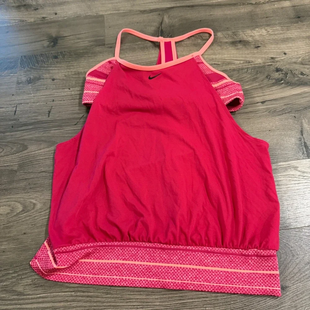Nike Womens Racerback Tank Top Built-In Bra Pink Coral Large Activewear Yoga
